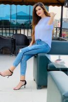 Book an escort in Abu Dhabi for AED 1000 per hour Book an escort in Abu Dhabi for AED 1000 per hour